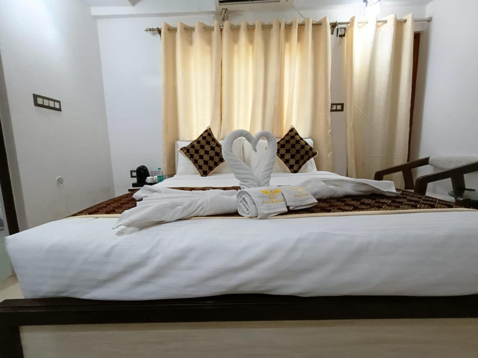Hotel Aman Residency Allāhābād Junction Exterior foto
